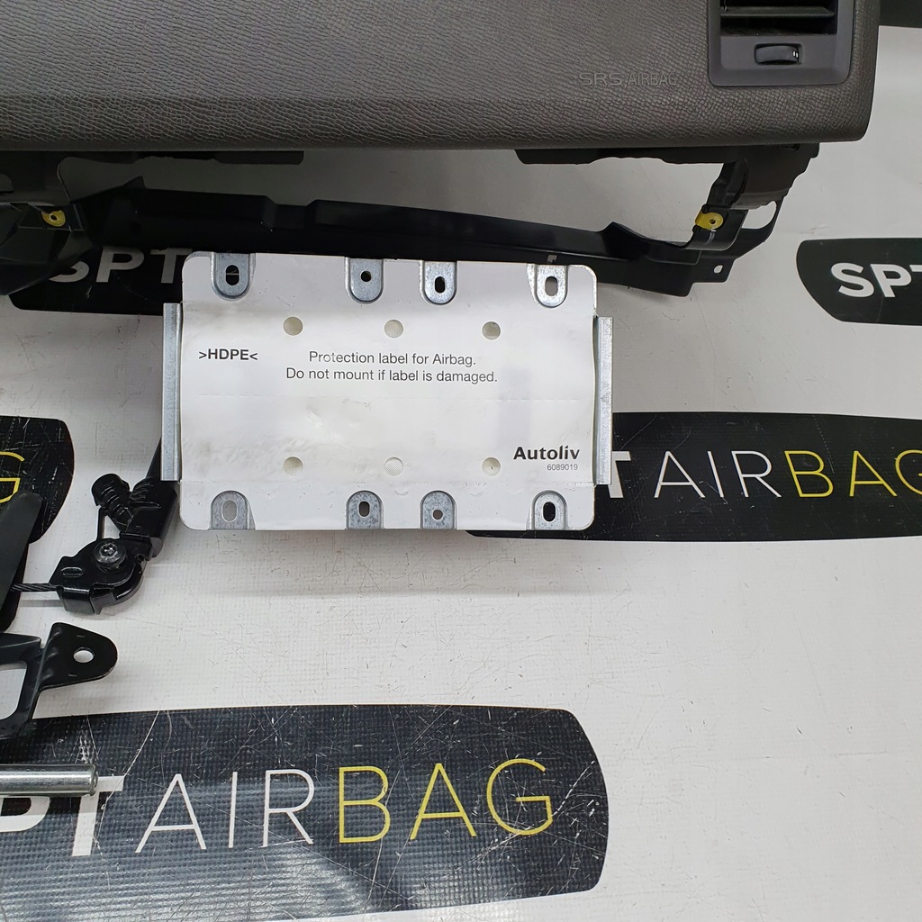 фото №8, Xc60 панель приладів консоль подушки безпеки ремені подушка безпеки