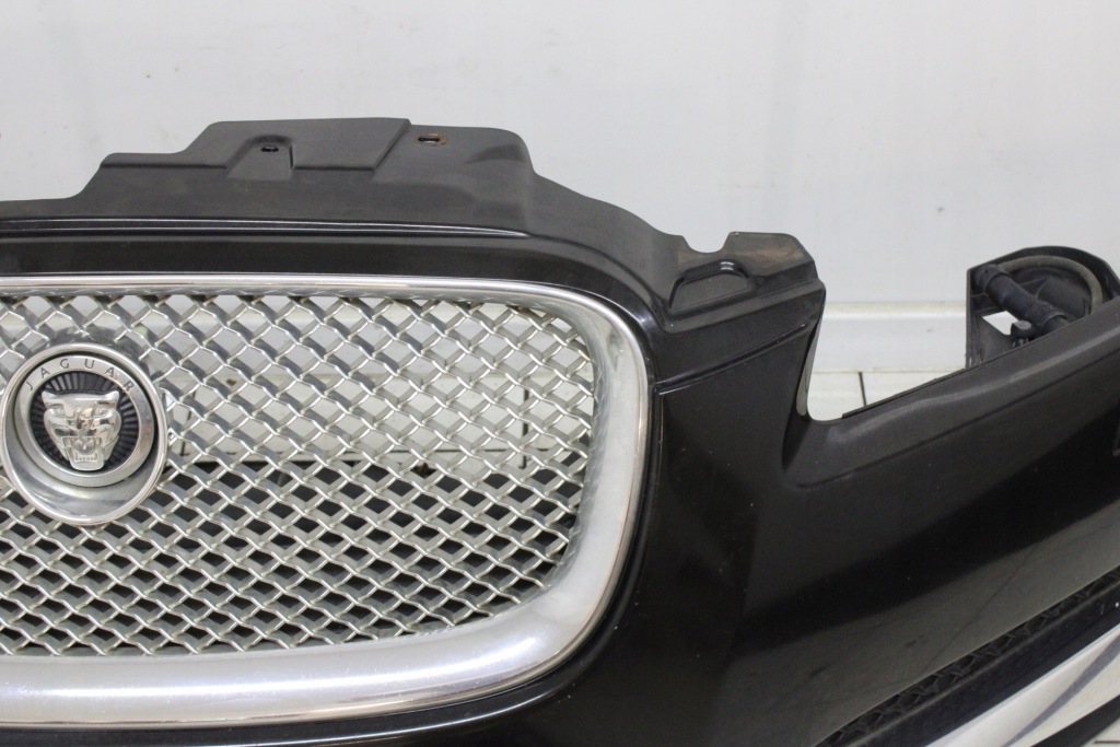 фото №6, Jaguar xf lift 2011r- бампер перед передний ксенон jbc - код лакокрасочного покрытия