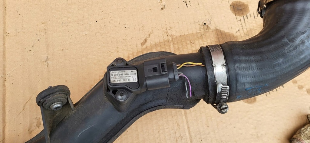 фото №4, Vw audi шланг воздуха 20 tdi 5n0145770a