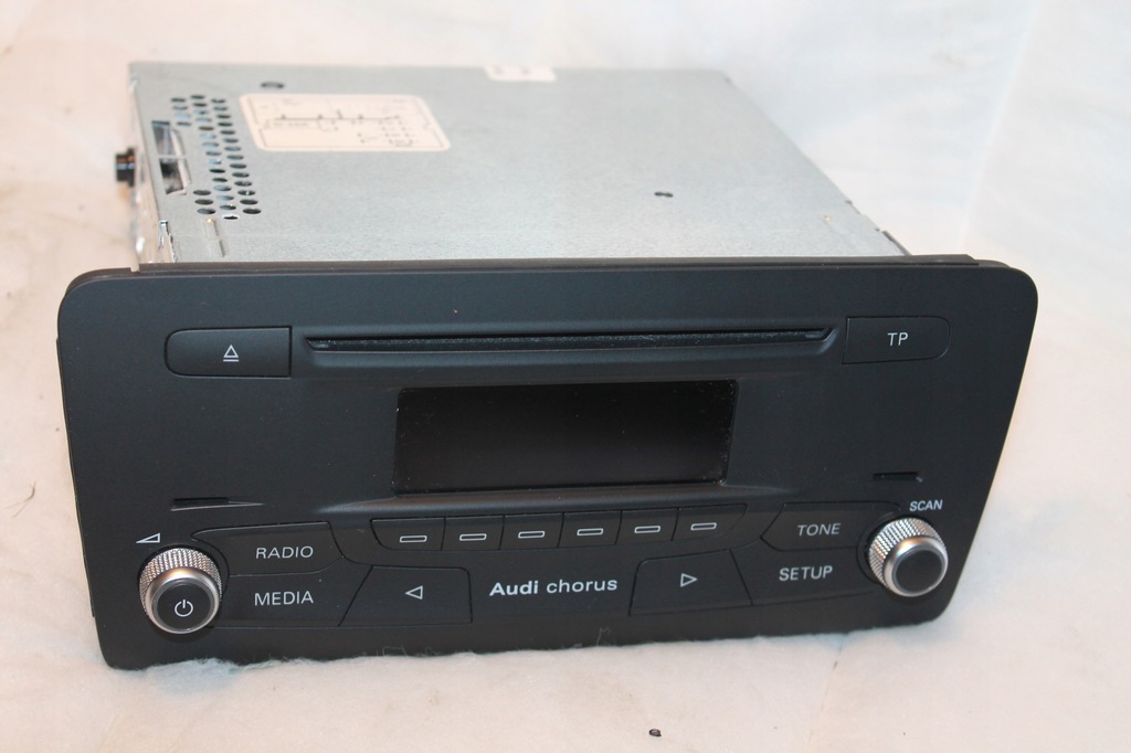 фото №1, Audi a1 8x считыватель 8x0035160a mmi радио cd