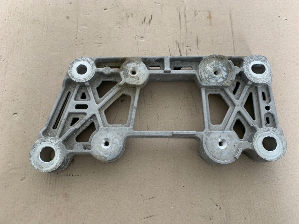 фото №1, Ford mustang mach-e rwd 2021r кронштейн кронштейн левая двигателя электрический