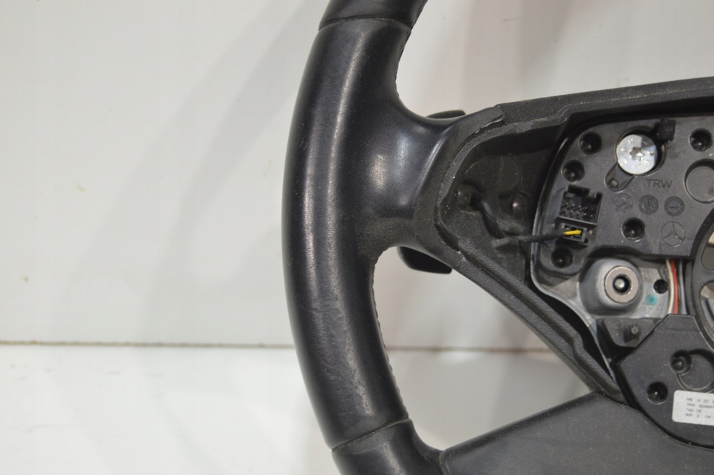 фото №5, Воздуховод кожаный mercedes w221 lift лепестки переключения 2219064000