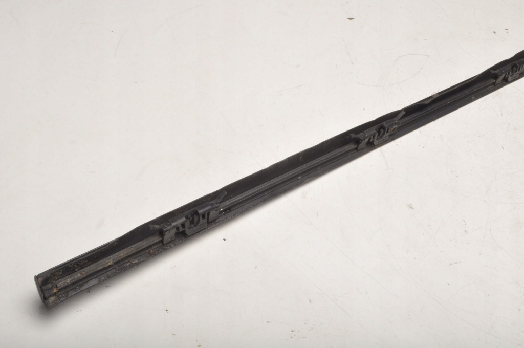 фото №7, Volvo s60 ii v60 молдинг стекло передней лобовое 30753985 левая