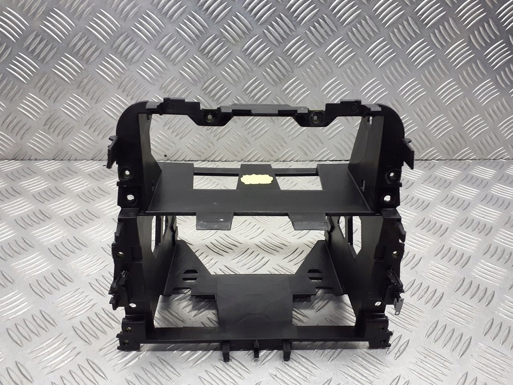 фото №1, Корзина радио vw golf v 1k0858089c