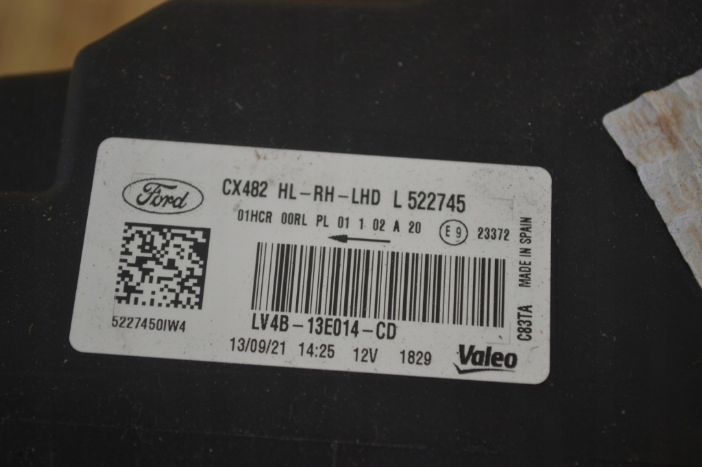Фара правый перед правый  ford kuga mk3 3 led lv4b-13e014-cd Цена