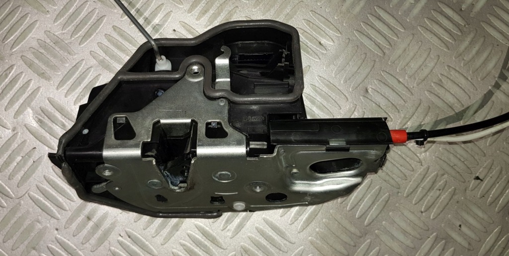 фото №14, Bmw 6 f06 gran coupe замок двері лівий перед 7276319 metzger 2314405 22r