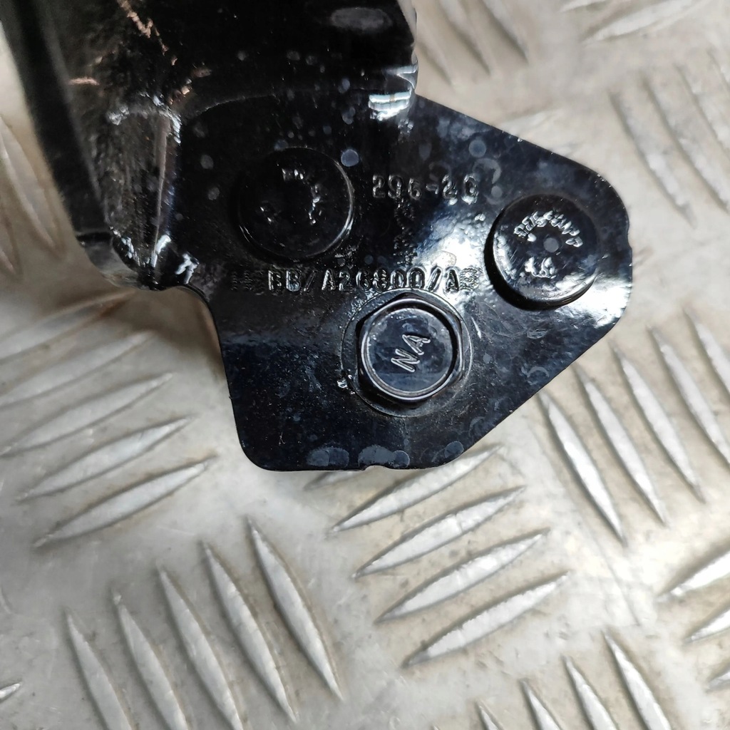 фото №7, Ford mustang mach-e 2020 права сторона петля верхній двері задніх