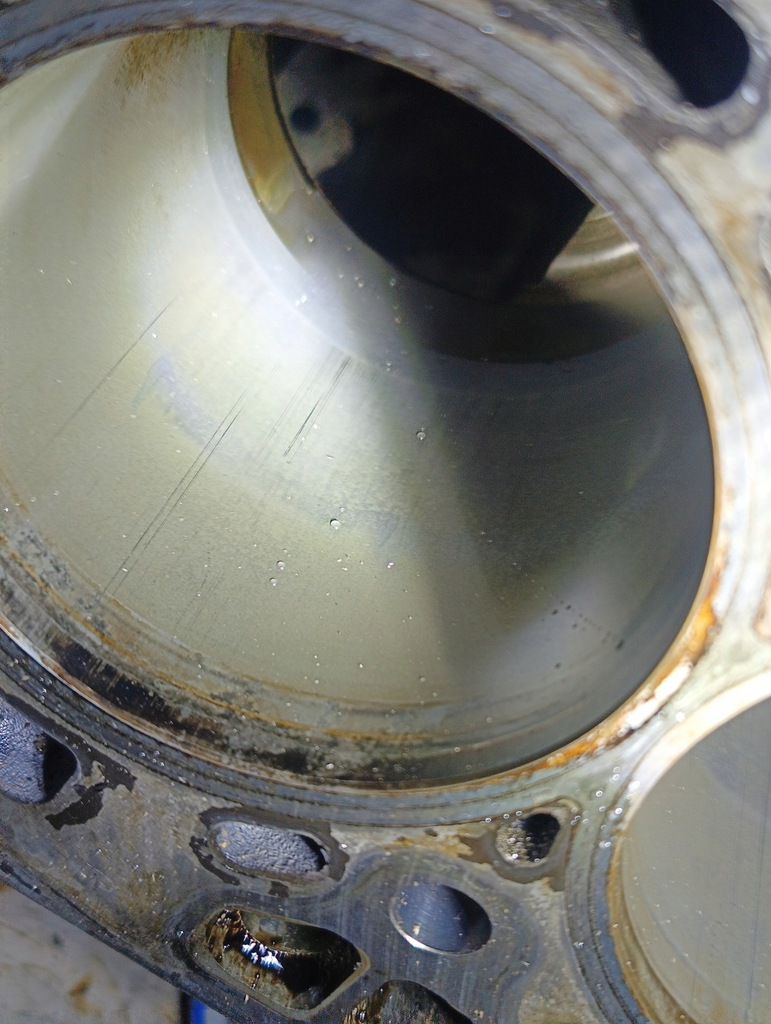 фото №16, Блок двигателя s63 s63b44a do bmw e70 e71 7562286