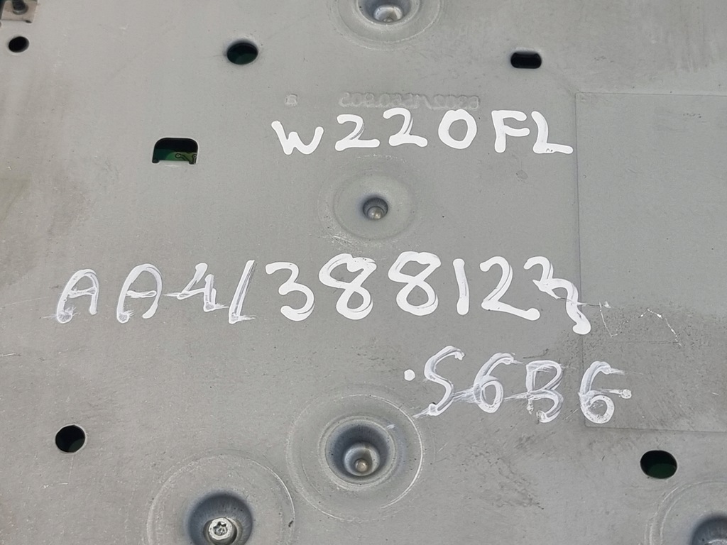 фото №8, Считыватель навигации оригинальный номер a2208206085005 mercedes s klasa w220 lift