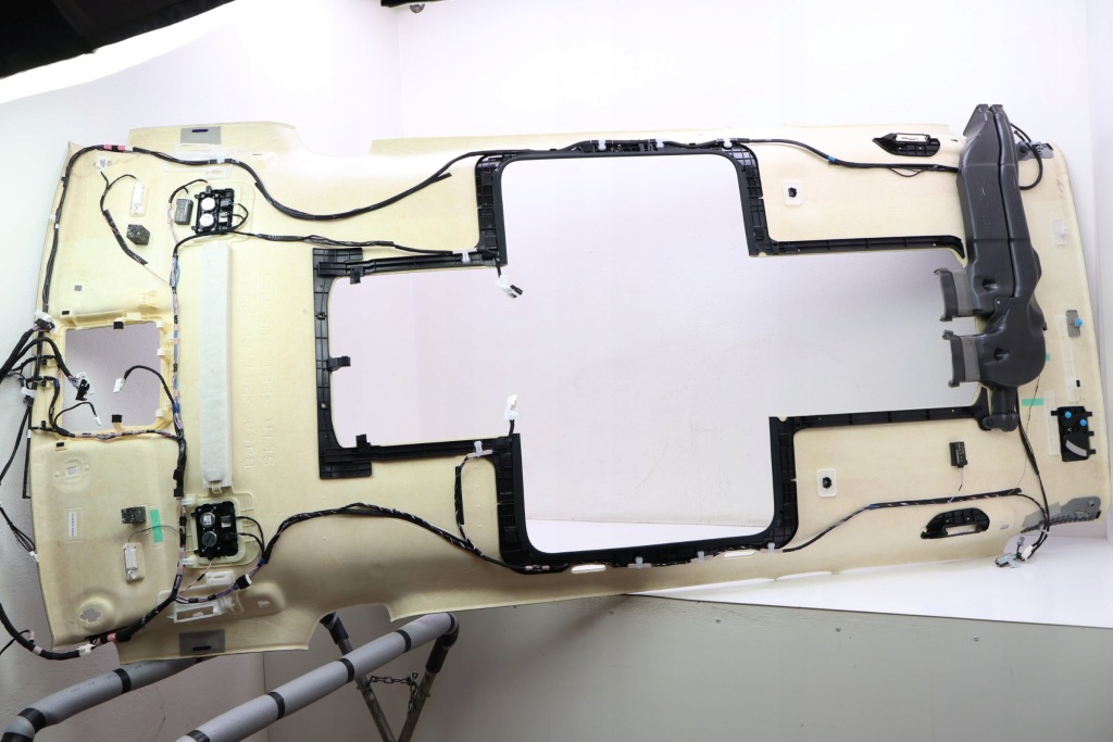 Купити Lexus lm 2 стеля панорама 63301-v2030-c1