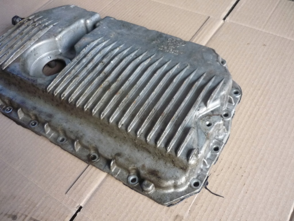 Поддон масляная audi a6 c6 3.2 fsi auk 06e103604g Недорого