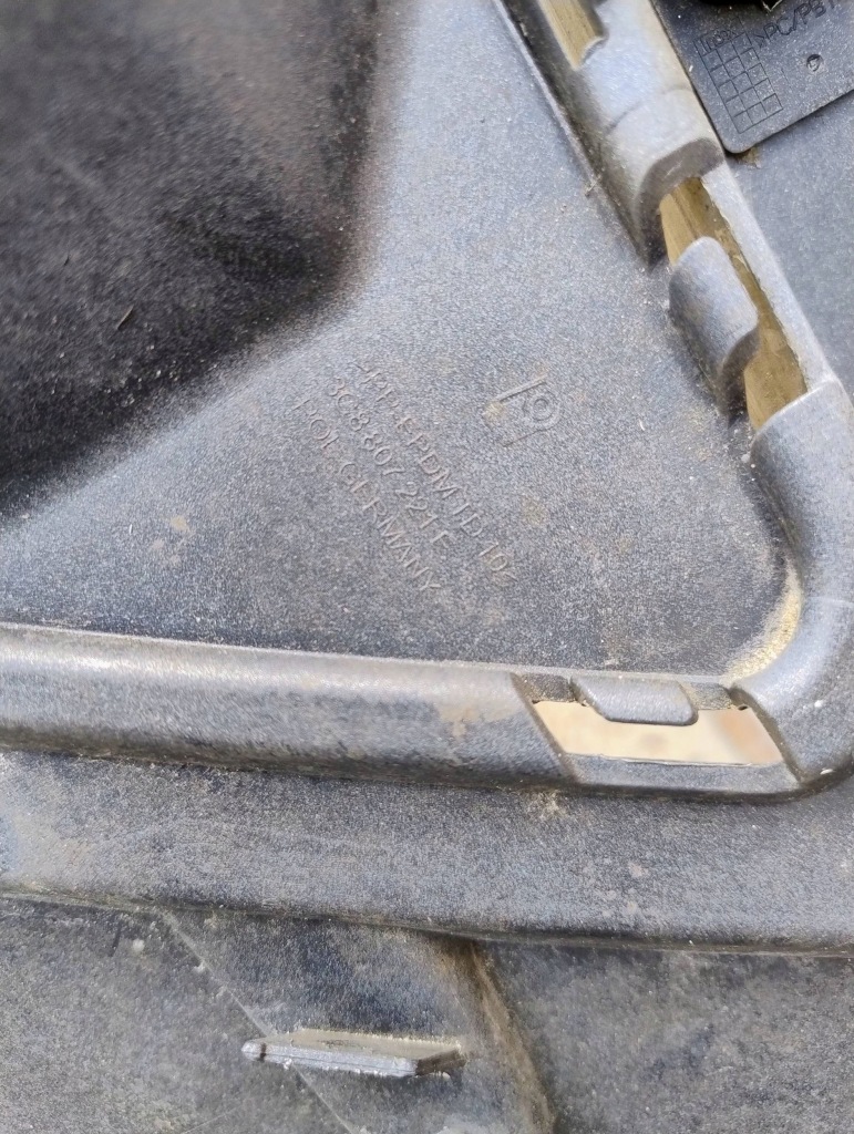 Бампер перед vw passat cc 3c8 r-line рестайлинг  3c807221e 2012-2016 Оригинал