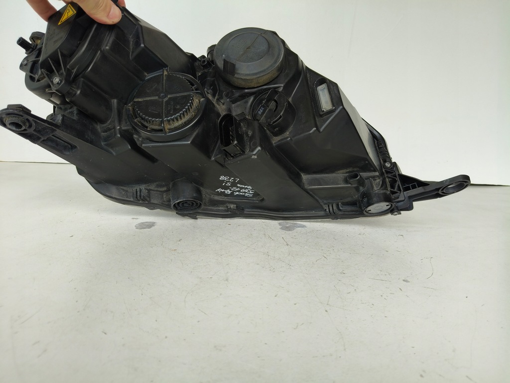 фото №8, Лампа левая фара skoda rapid 5ja 12- ксенон