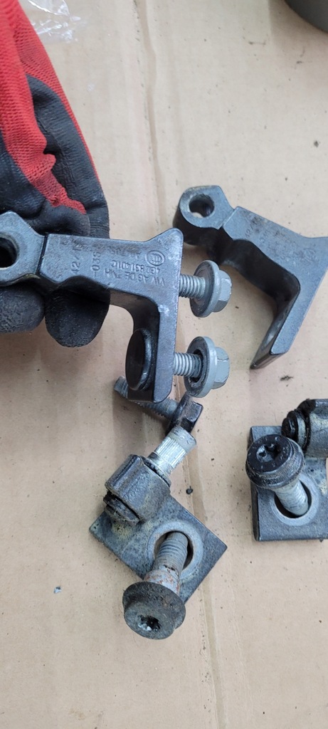 фото №8, A6 c7 4g s6 петля петли дверь левая левый задняя задние lz7s