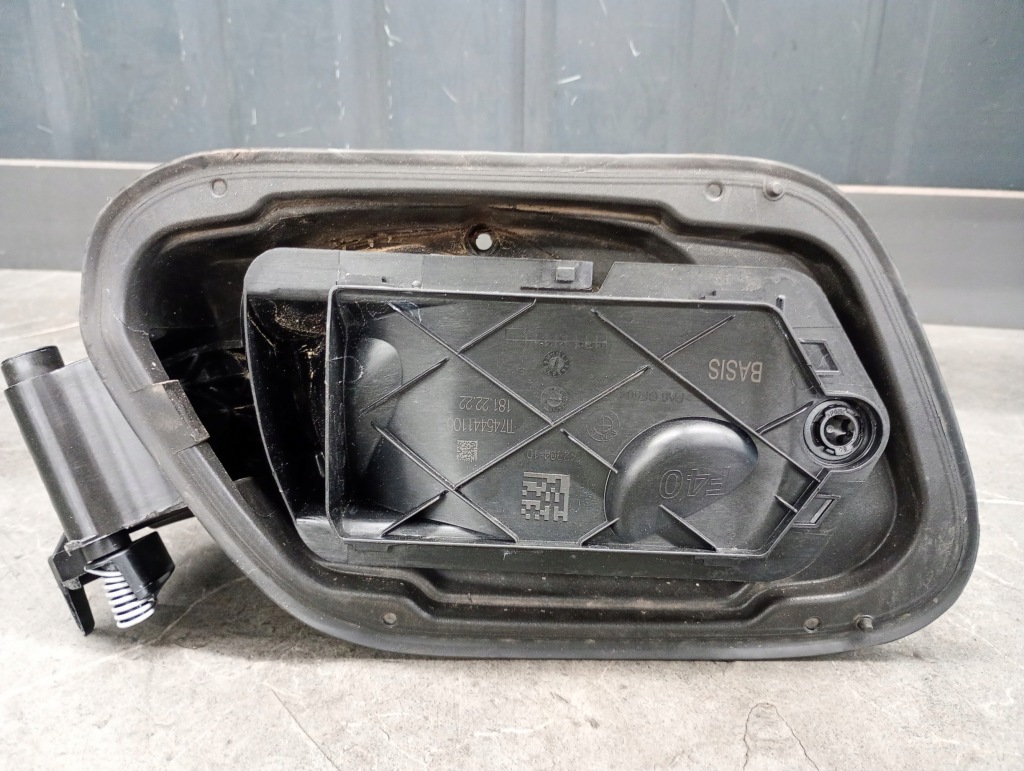Купить 142904 заливная горловина топлива bmw g20