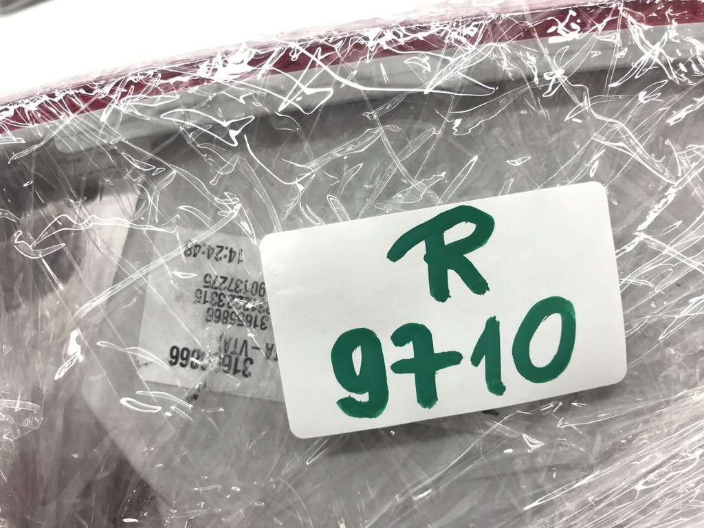 фото №15, Volvo xc40 лампа протитуманна задня права 31656866