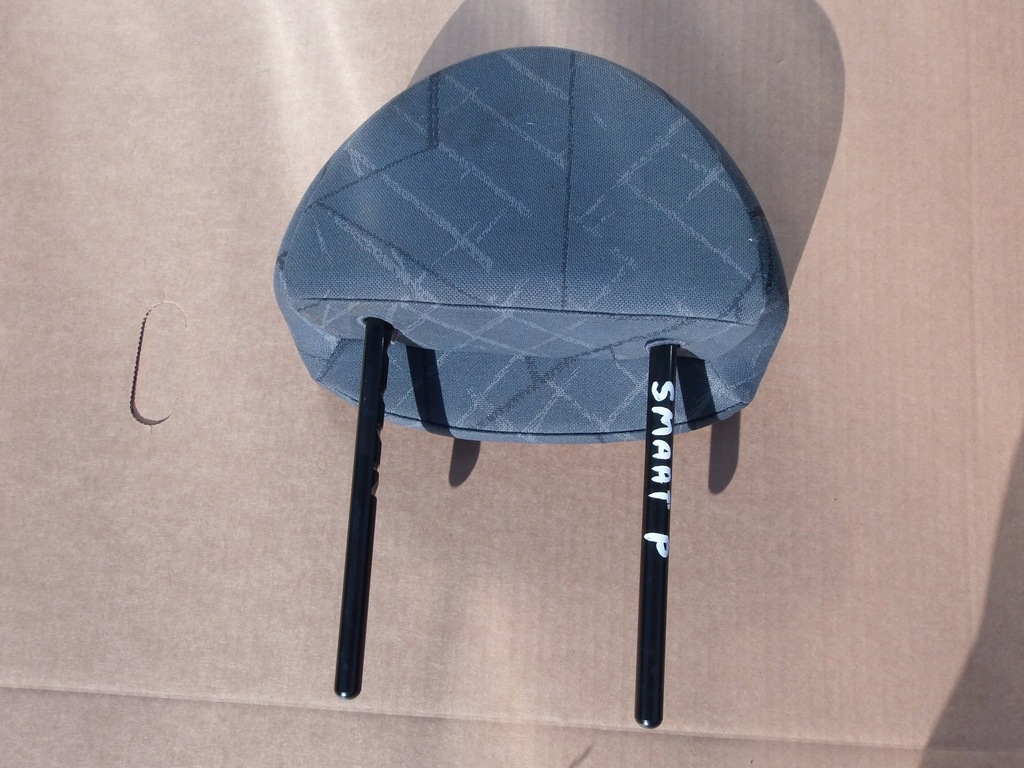 фото №2, Підголівник перед smart forfour