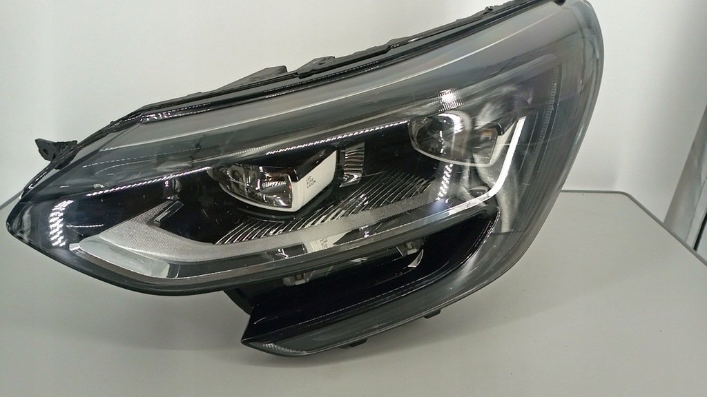 фото №1, Renault megane iv лампа левая перед 260606202r