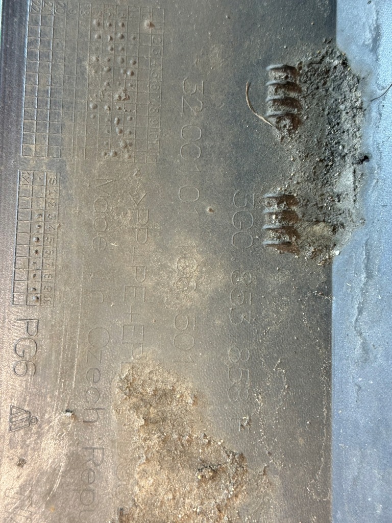 фото №5, Молдинг порог правая vw passat b8 3g0853858f хром ! lb7r