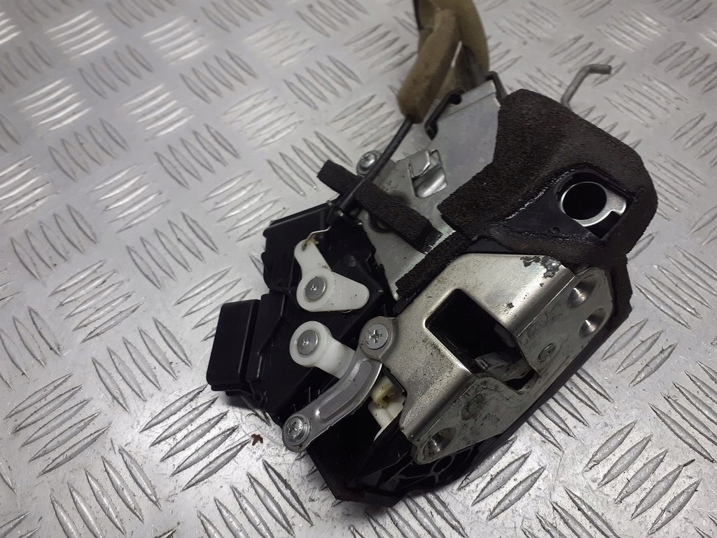 фото №4, Замок двері правий перед mazda 3 bk 6pin