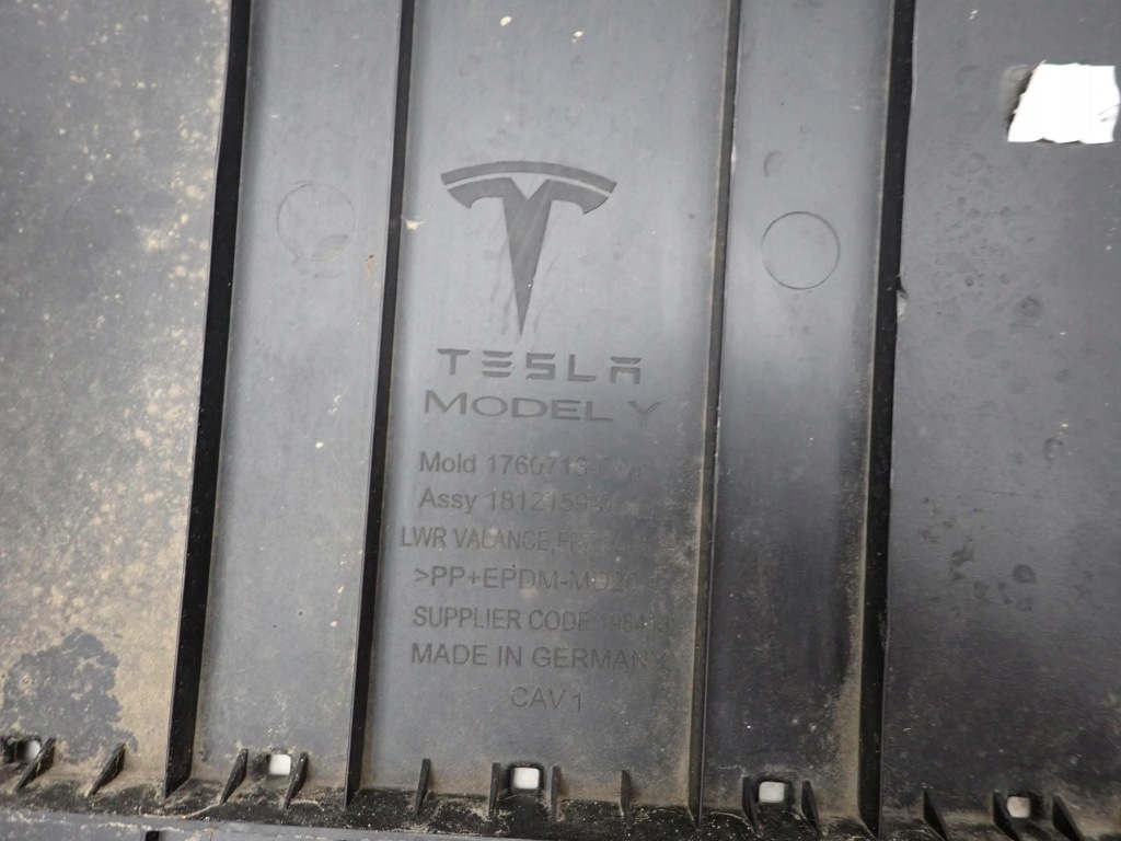 Tesla model y 20- захист плита pod бампер Київ