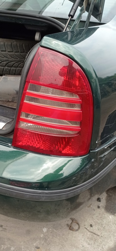 фото №1, Skoda superb i лампа задня задня права