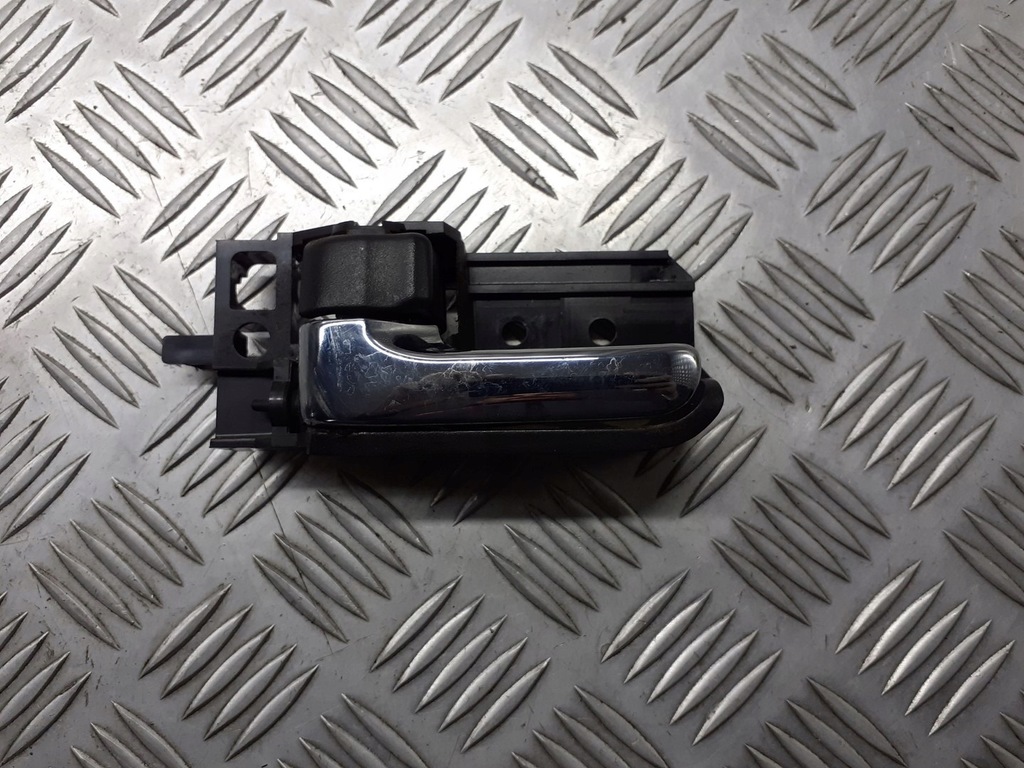 фото №3, Ручка левая передняя внутренняя corolla e12