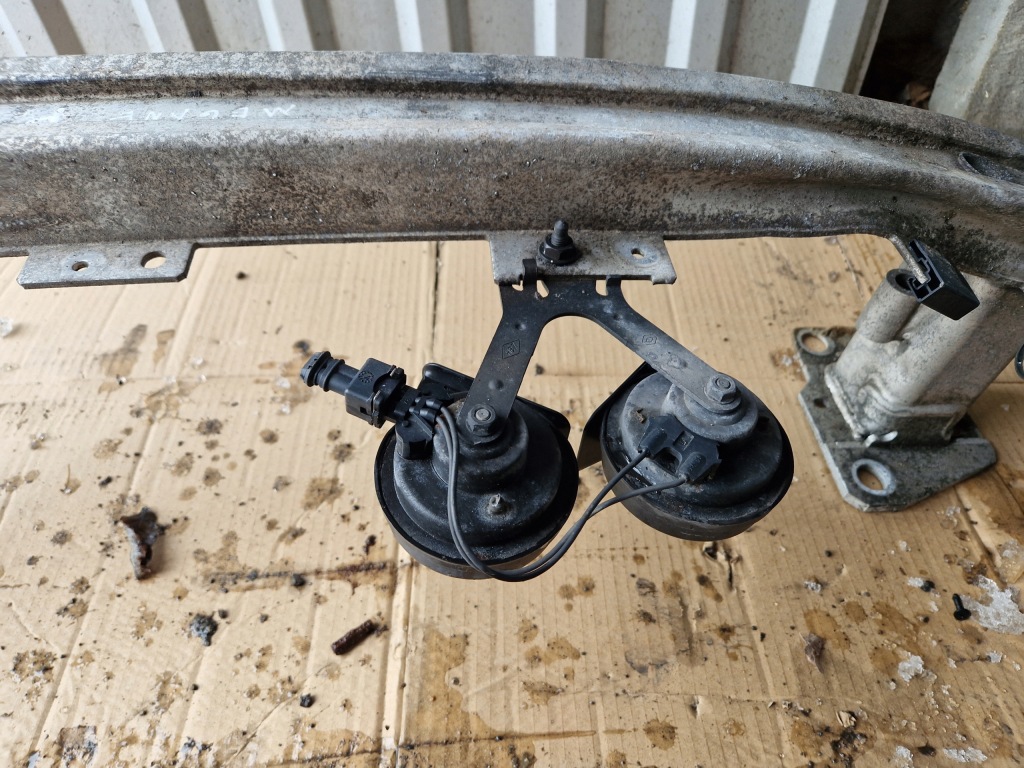 Балка бампера renault megane iii перед передняя в Украине