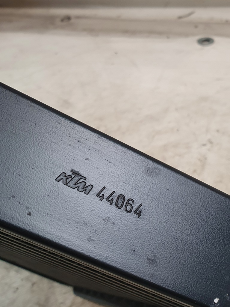 Інтеркулер оригінальний номер 13129048 opel astra h 3 2.0t Київ