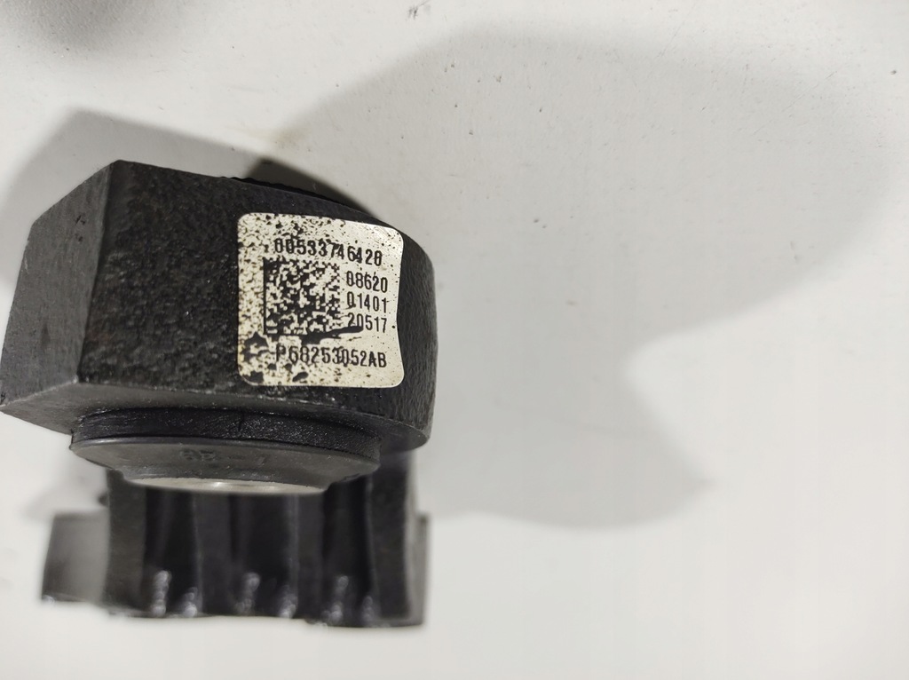 фото №10, Jeep compass 1.4 b 17r- кронштейн подушка коробки