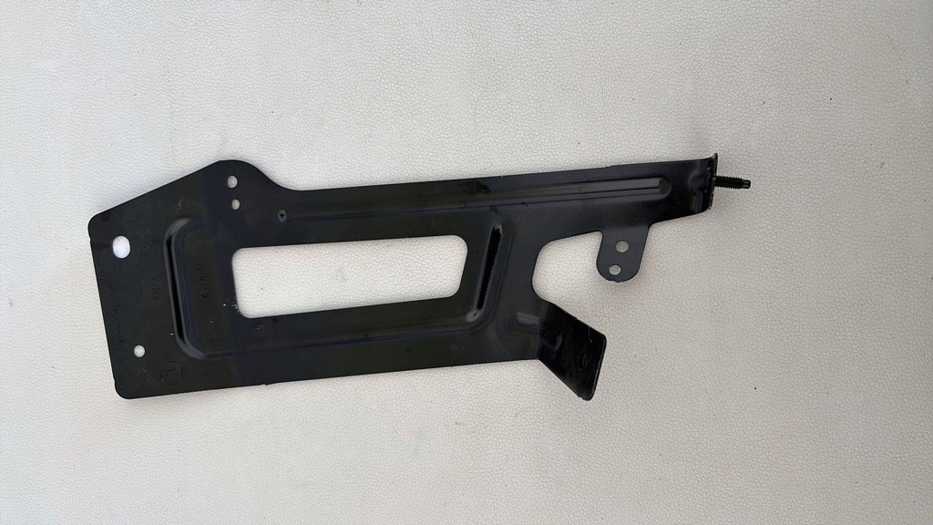 фото №1, Land rover range rover velar направляющая бампера задняя левый hk83102a99ac новый