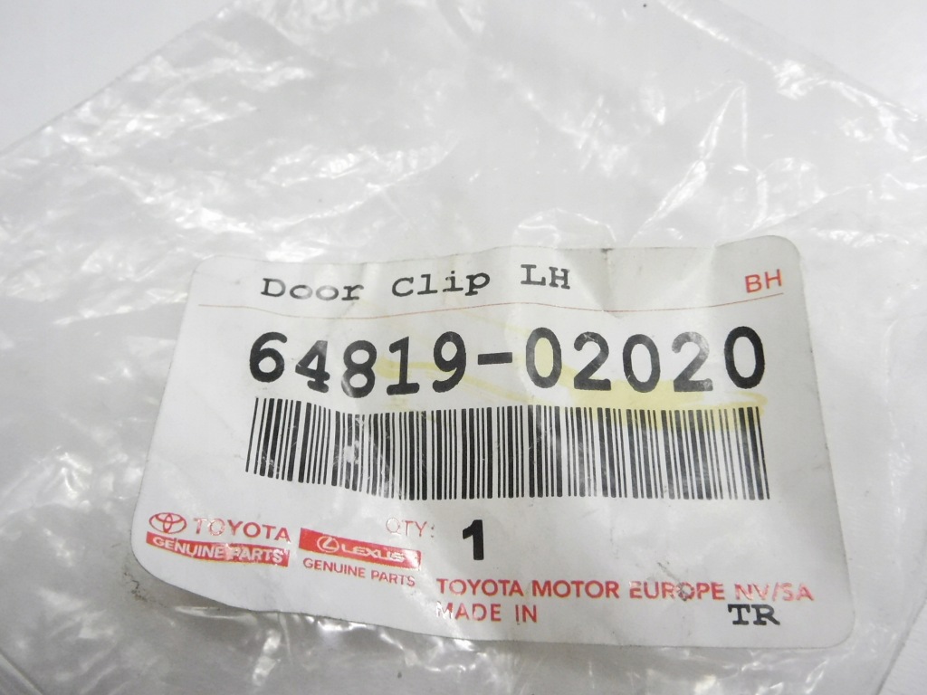 Подкладка дистанции стекло задний toyota corolla оригинальный номер 64819-02020 с Разборки