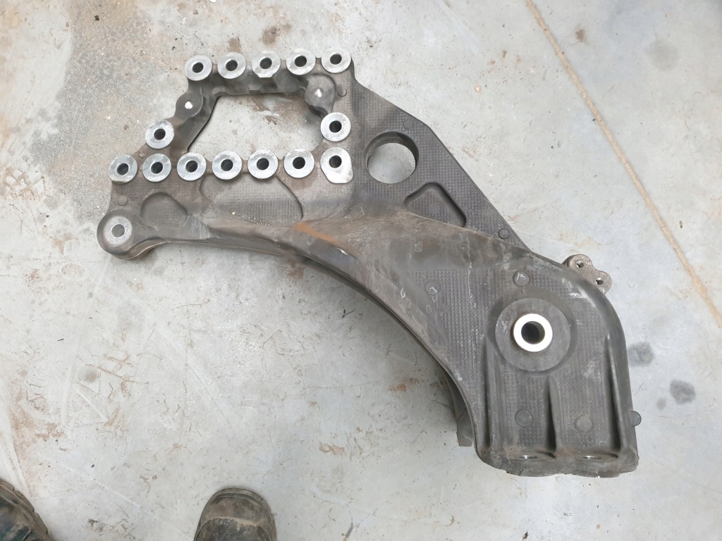 Купить Actros mp4 arocs кронштейн кронштейн кронштейн рессора рессора рамы 9603223901