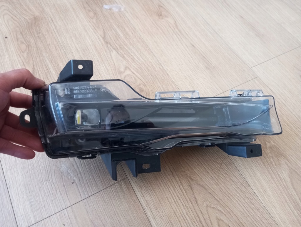 Купить Tesla model 3 model y противотуманная фара led drl правый рестайлинг  1507933-10-c