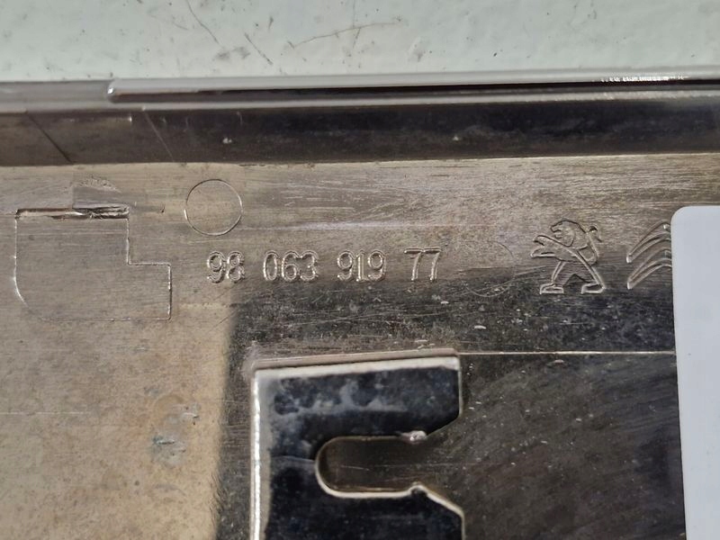 фото №7, Peugeot 2008 1 i молдинг накладка дверь левый задняя левая задняя хром 9806391977