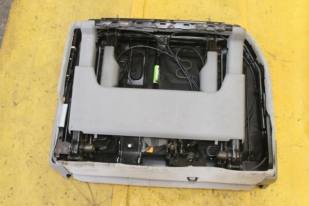 фото №9, Сиденье левый задняя 3 ряд kia sedona ii carnival ii