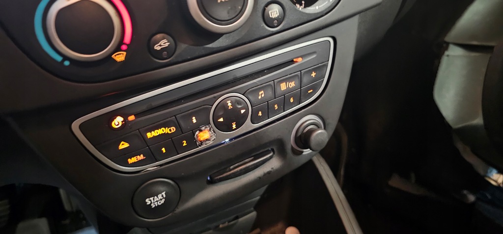 фото №3, Радио renault twingo ii lift renault megane 3 ii europa 281150031r