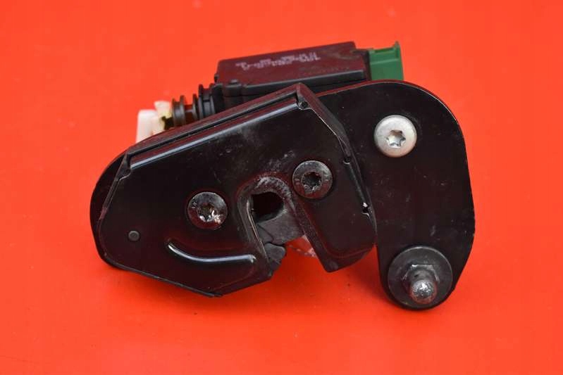 фото №6, Замок крышки задняя багажника левый нижний 7016049 land rover discovery 3 iii