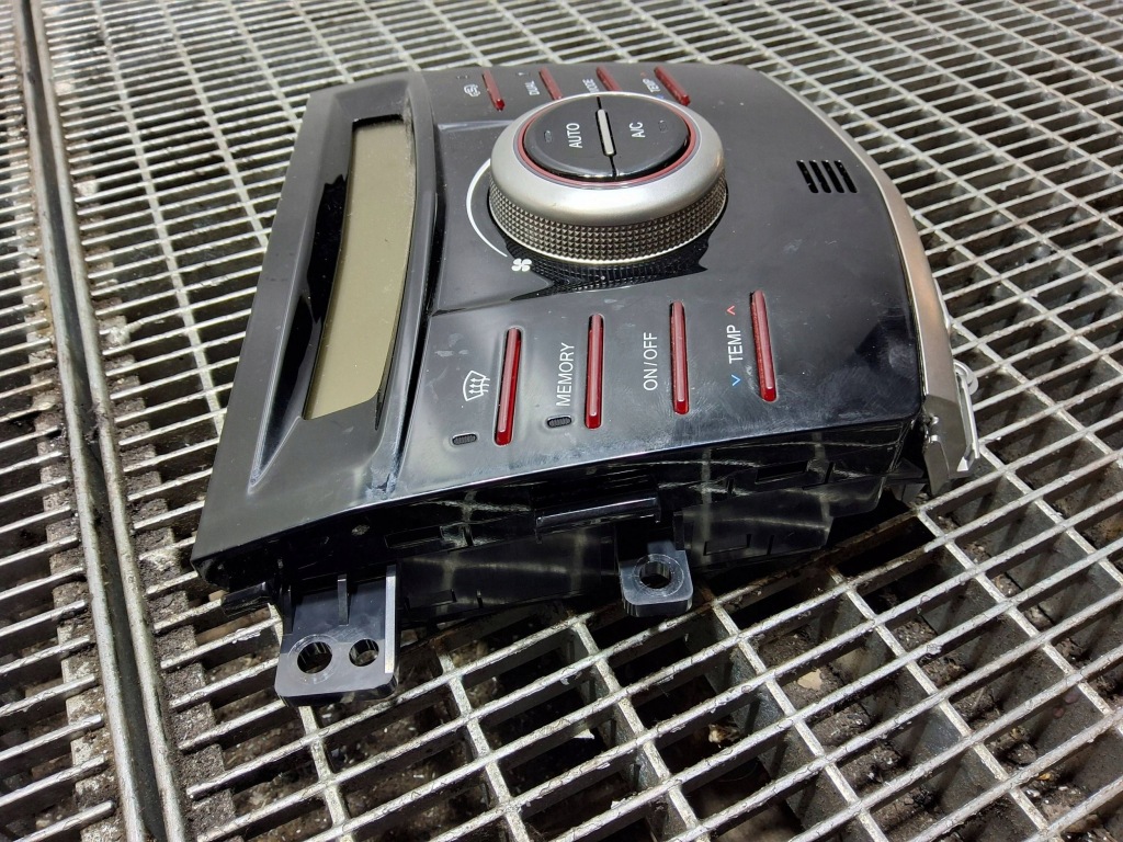 фото №6, Панель кондиционера ssangyong tivoli 6872035000