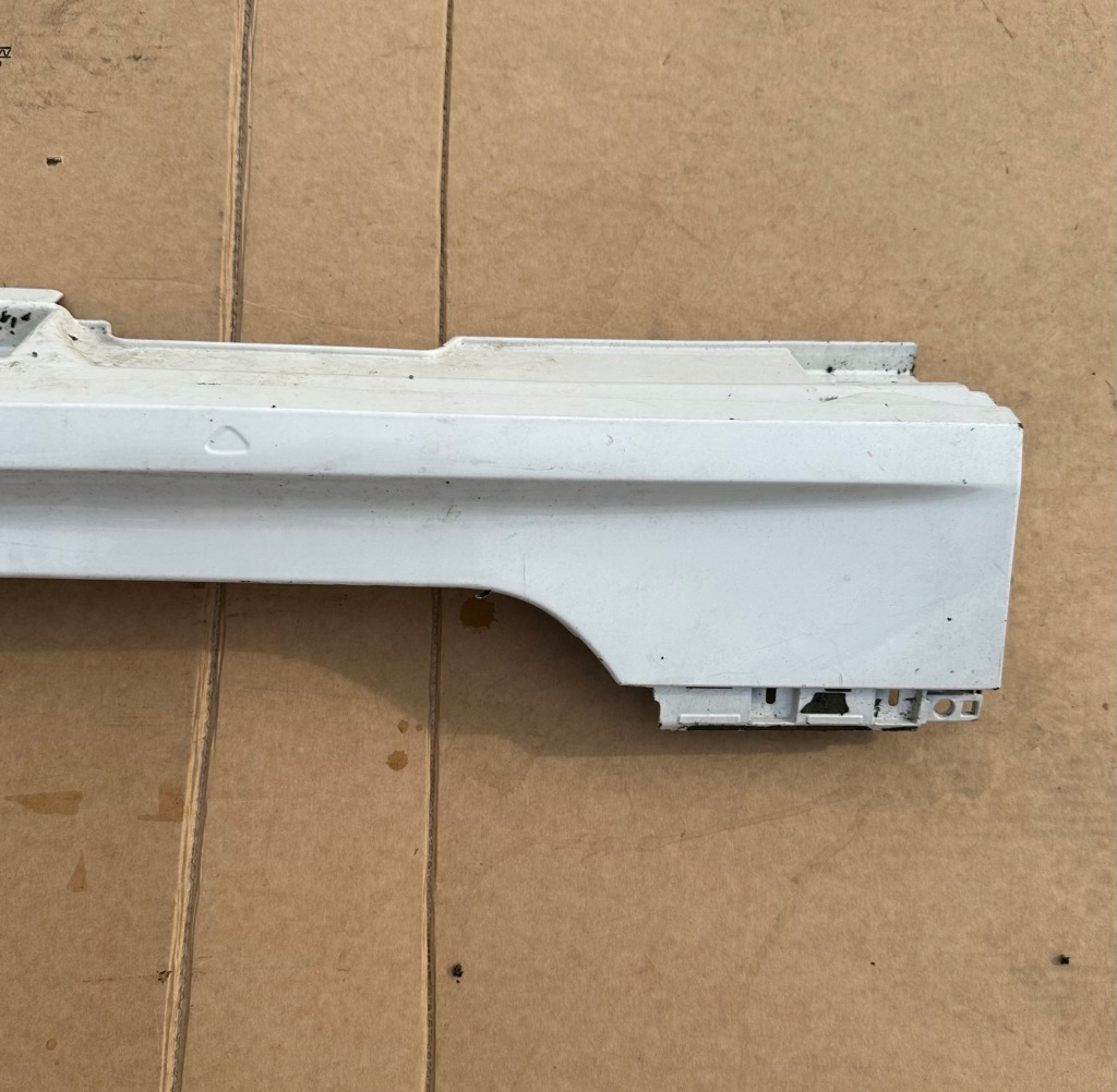 Порог накладка  порог правая vw passat b8 r line 3g0853858g Оригинал
