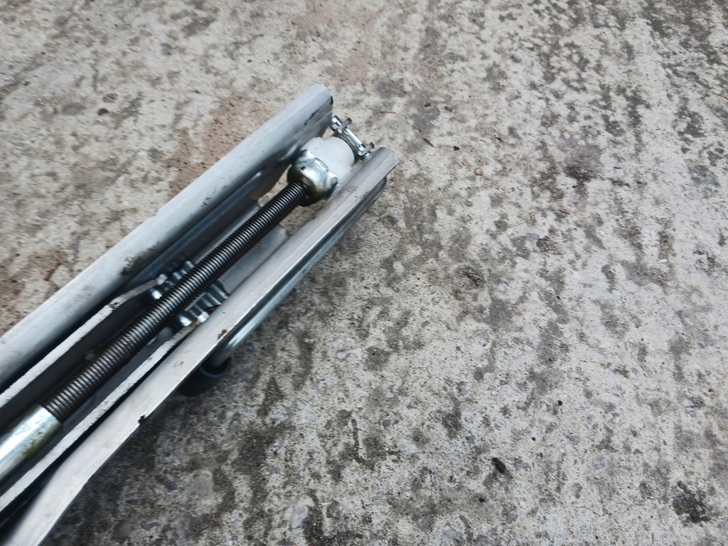 фото №5, Audi a6 c6 домкрат подъемник 4f0011031