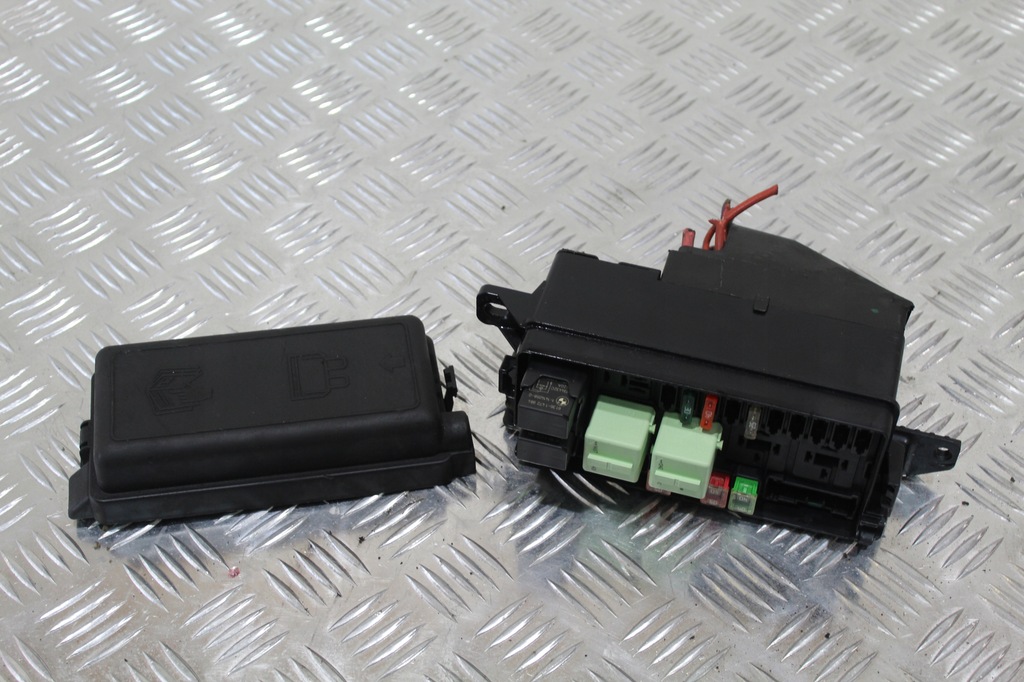 фото №1, Коробка запобіжників mini countryman r60 9240945