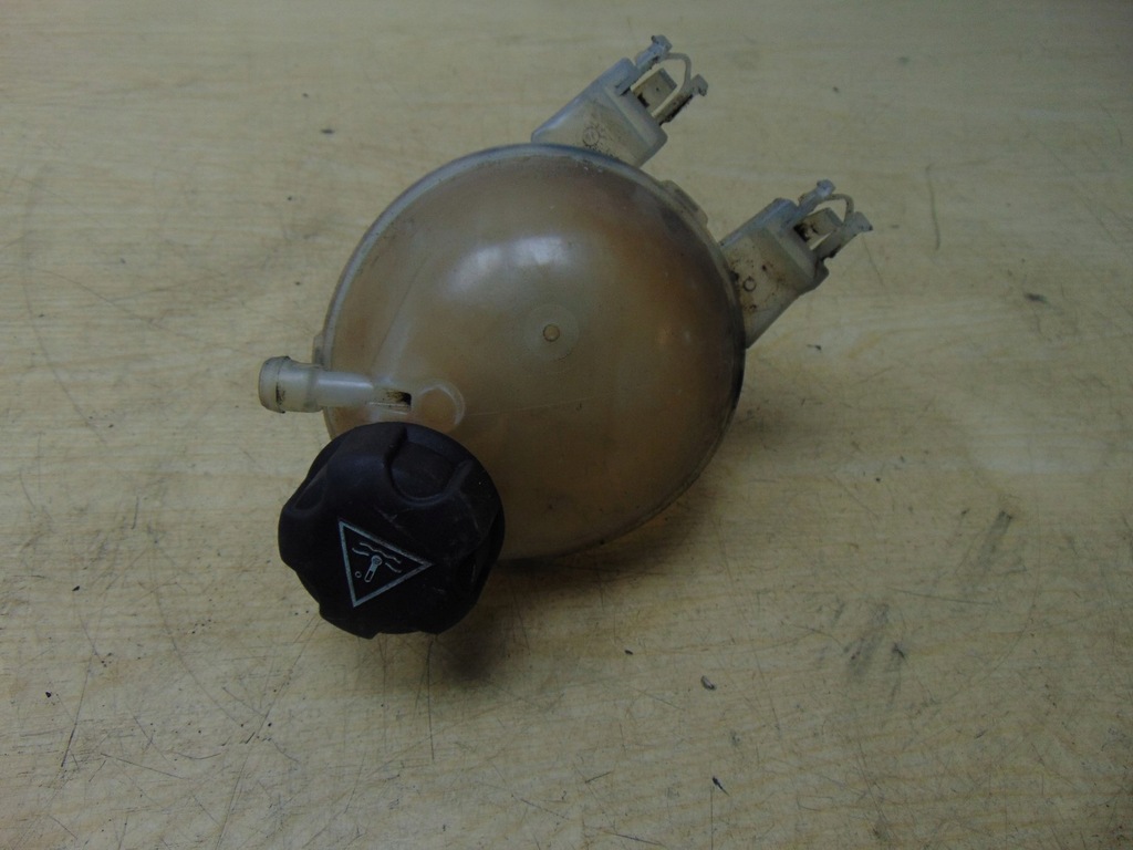 фото №12, Бак расширительный жидкость peugeot 2008 1.2