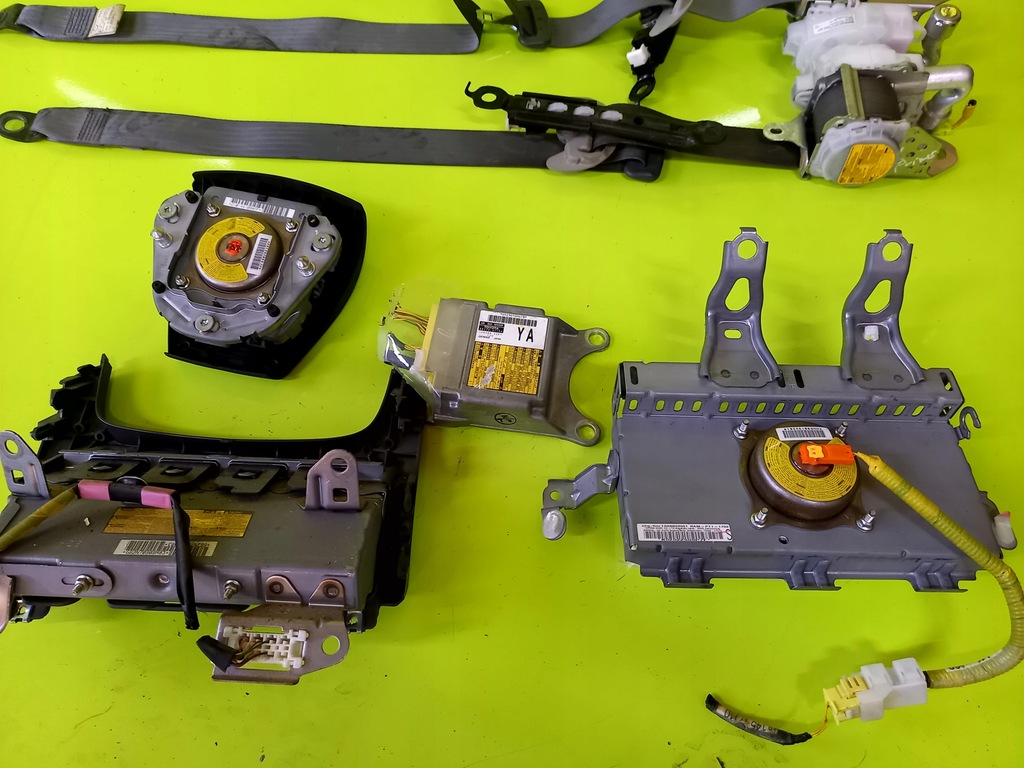 фото №6, Комплект подушок подушки безпеки ремені подушка безпеки europa toyota prius iii 11r