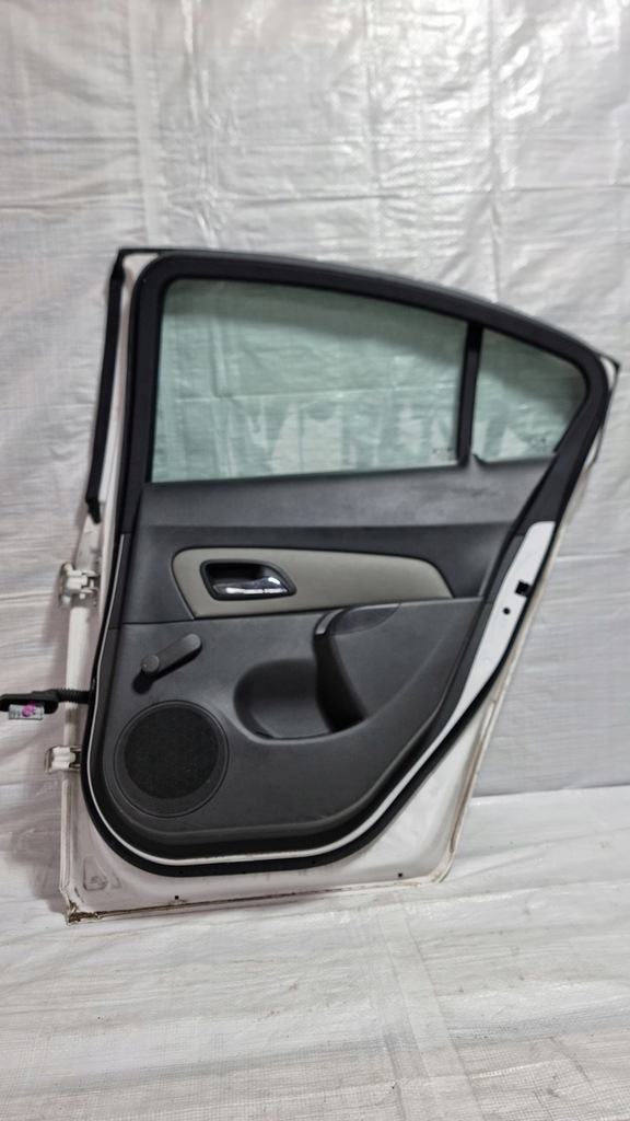 фото №8, Дверь задняя правое chevrolet cruze i sedan полный gcb