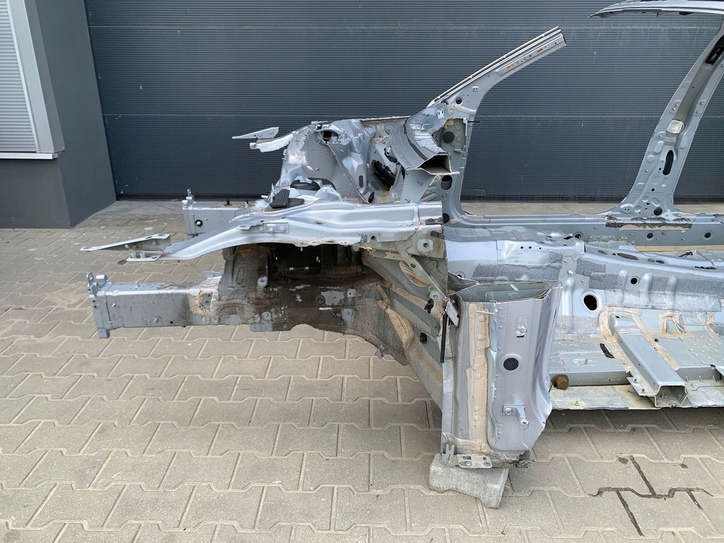 фото №1, Audi a8 d5 четверть лонжерон левый перед idealna цвет lz7g