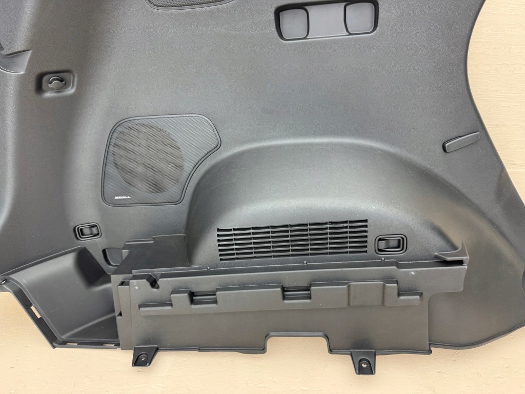 Hyundai santa fe iv 4 18-21r обшивка багажника левый 85730-s1400 в Украине