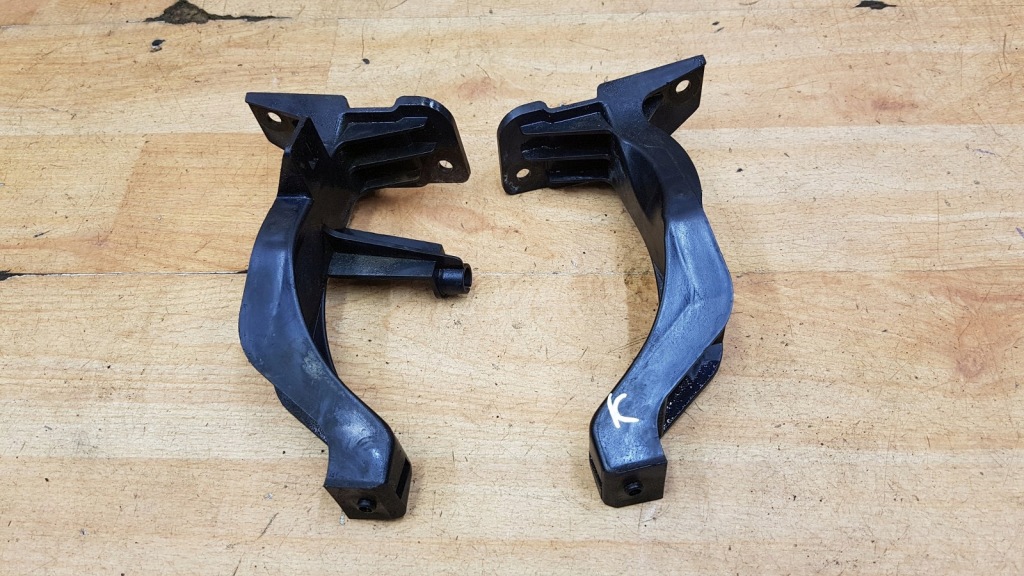 Купить Направляющая бампера перед 2szt комплект mercedes w168