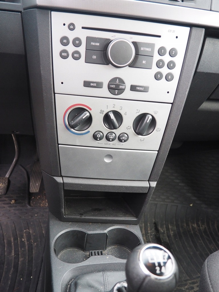 фото №1, Meriva a радіо заводський радіопрогравач cd 30