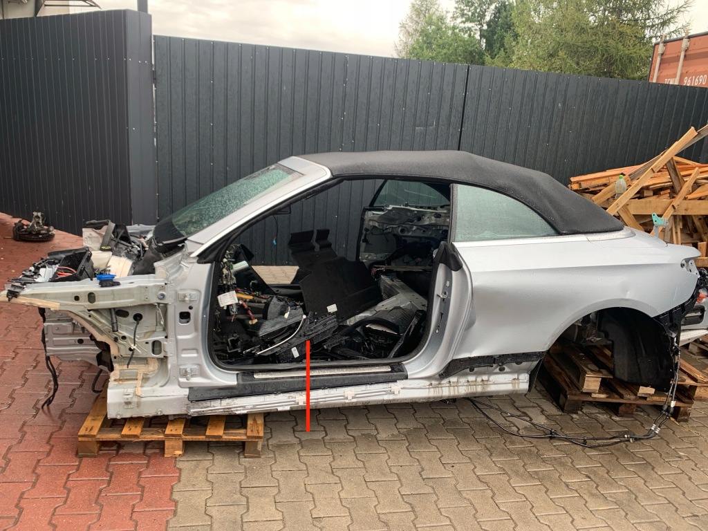 фото №1, Mercedes cle a236 cabrio чверть задня ліва обшивка крила y1.